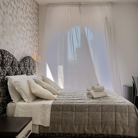 Domus Pietro Inn ローマ エクステリア 写真