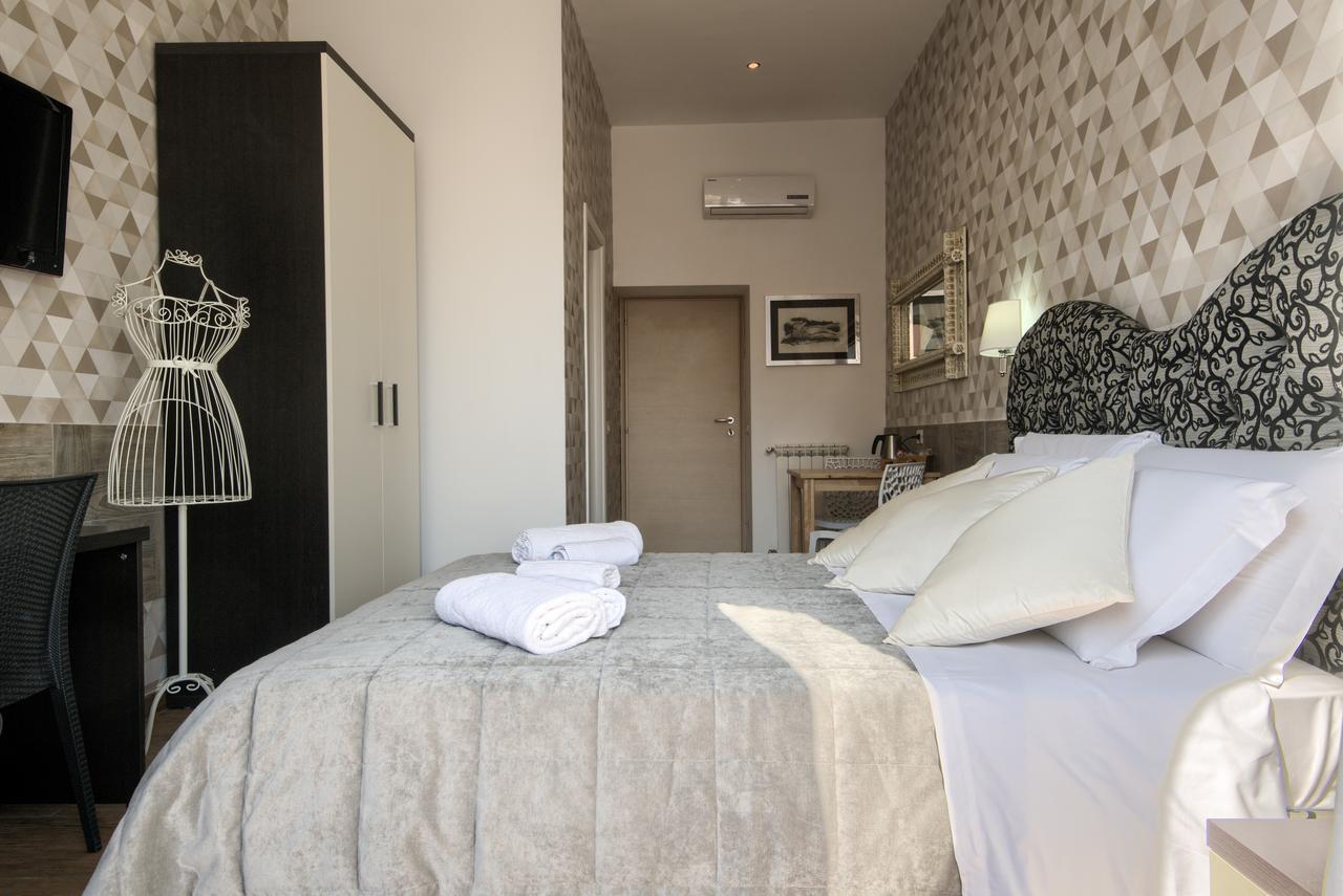 Domus Pietro Inn ローマ エクステリア 写真